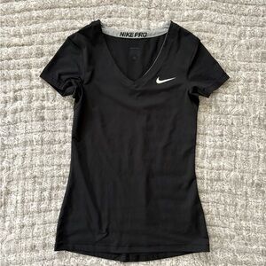 Nike Pro Women's Black Short Sleeve V-Neck Tee